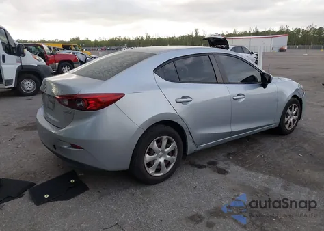 2018 Mazda Mazda3 Sport z USA, uszkodzony, nr VIN 3MZBN1U74JM175791